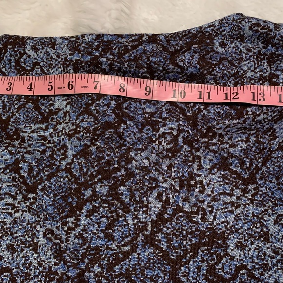 ST.JOHN geometric print blue opal rayon blend heavier shell size small NWT - Picture 11 of 13
